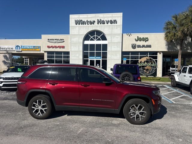 2023 Jeep Grand Cherokee Limited's photo