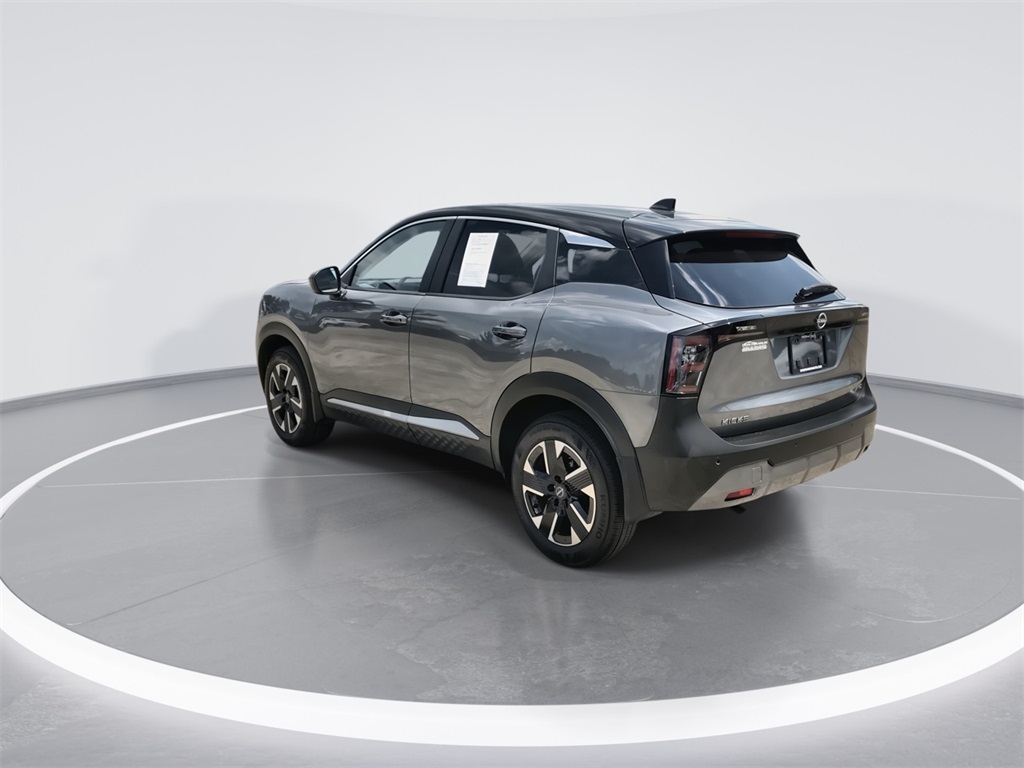 2025 Nissan Kicks SV photo 6
