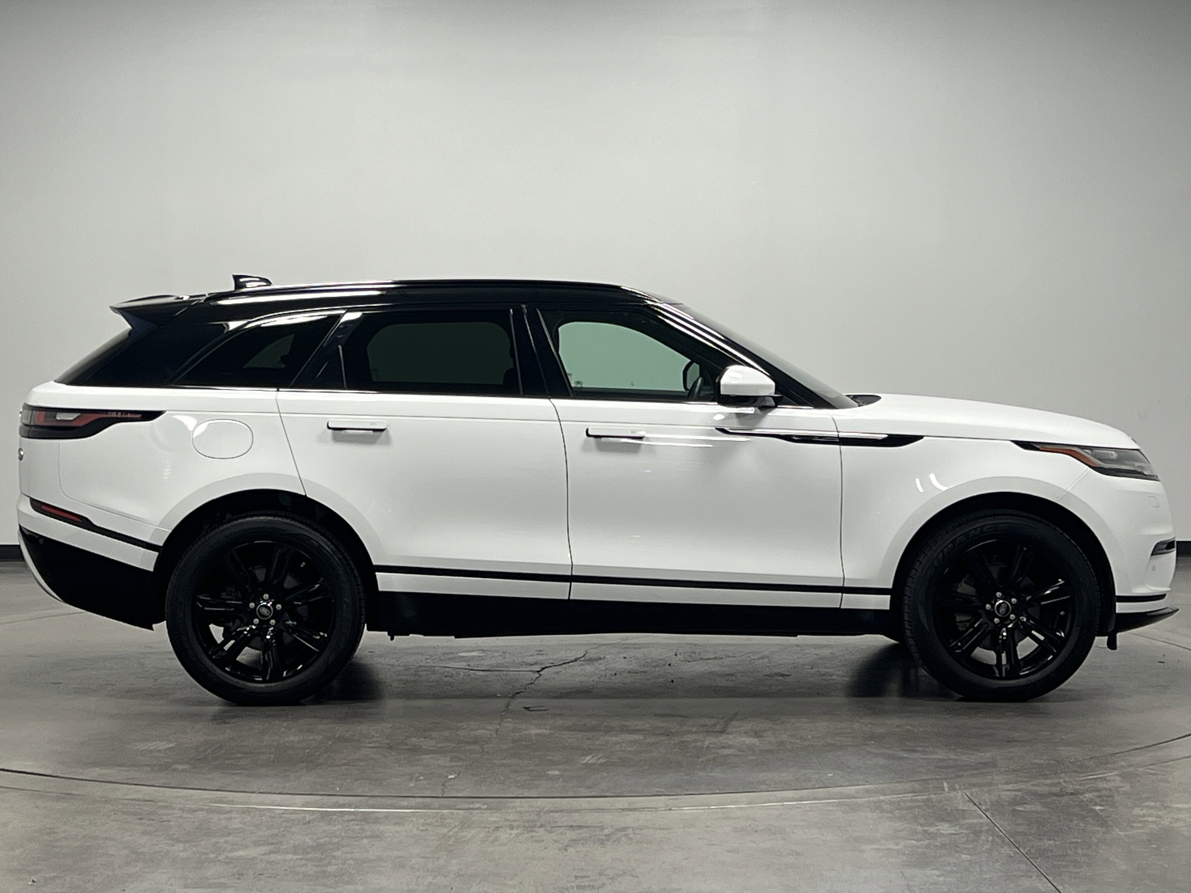 2020 Land Rover Range Rover Velar S photo 7