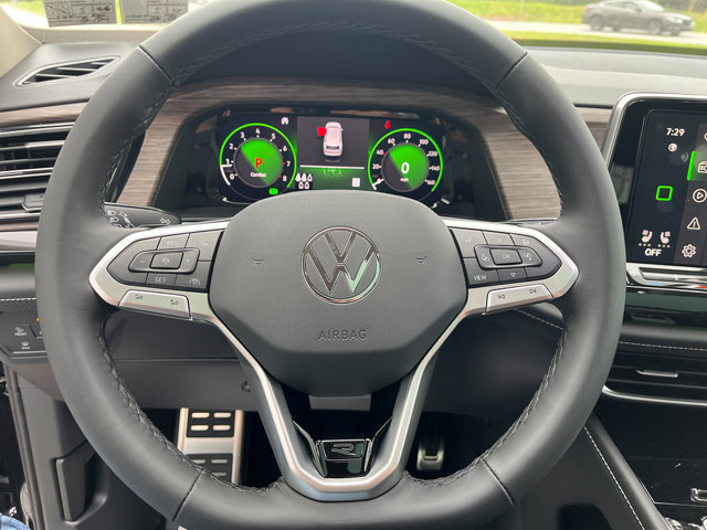 2025 Volkswagen Atlas SEL Premium R-Line photo 16