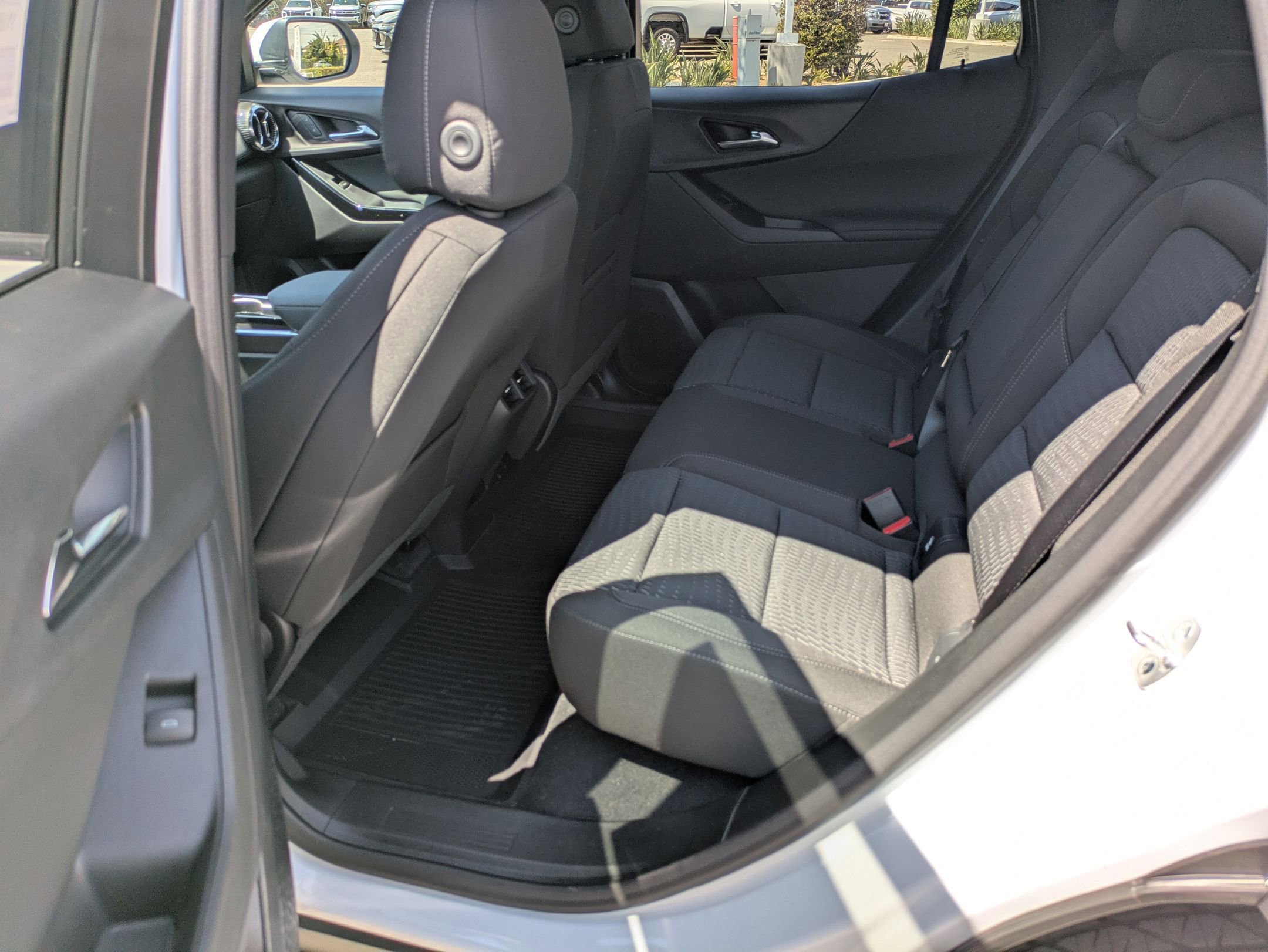 2026 Chevrolet Equinox LT photo 13