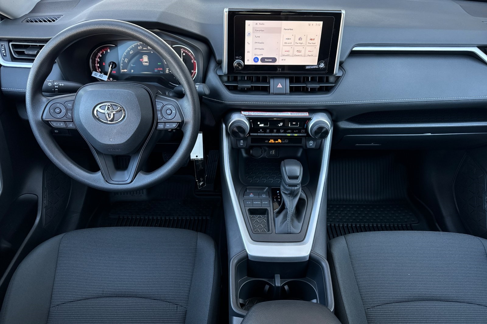 2025 Toyota RAV4 LE photo 15