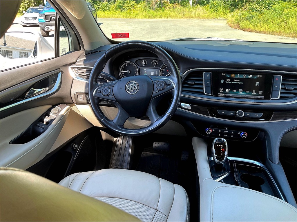 2018 Buick Enclave Essence photo 17