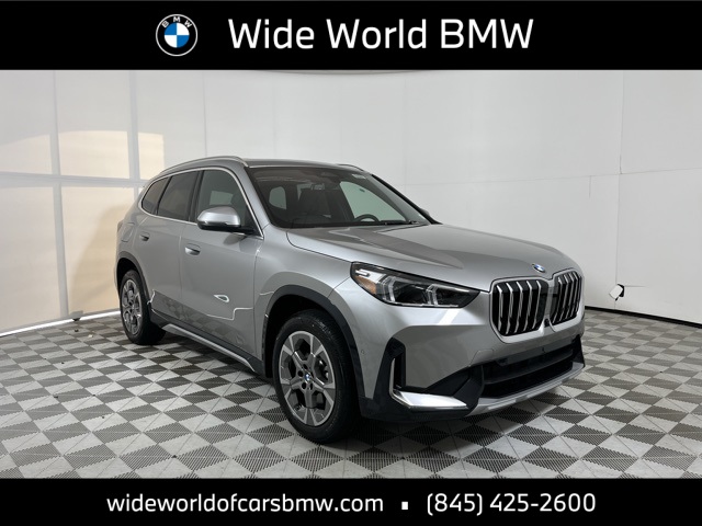 2026 BMW X1 28i's photo