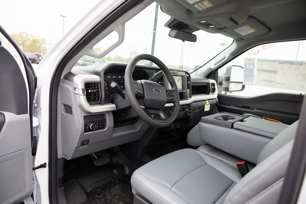 2025 Ford F-250 XL photo 17