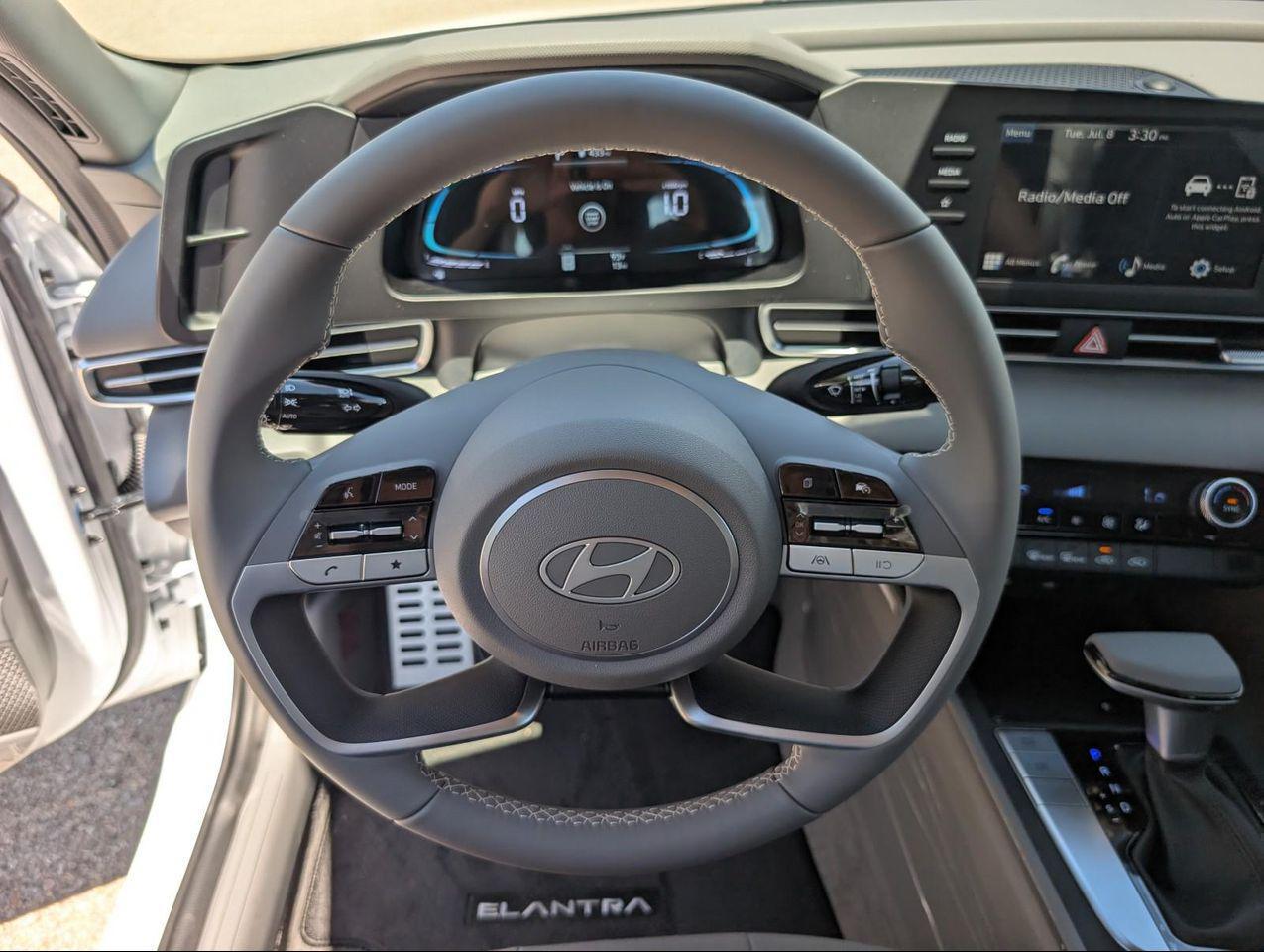 2025 Hyundai Elantra SEL Sport photo 14