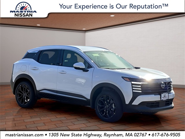 2025 Nissan Kicks SR AWD's photo