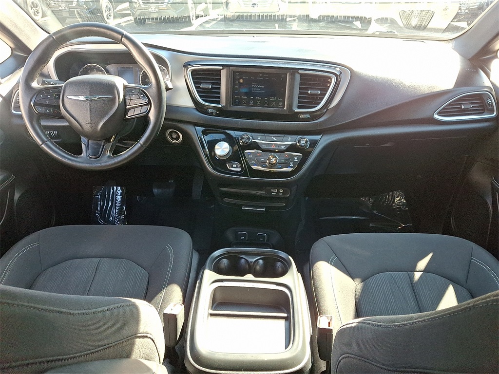 2018 Chrysler Pacifica Touring Plus photo 15