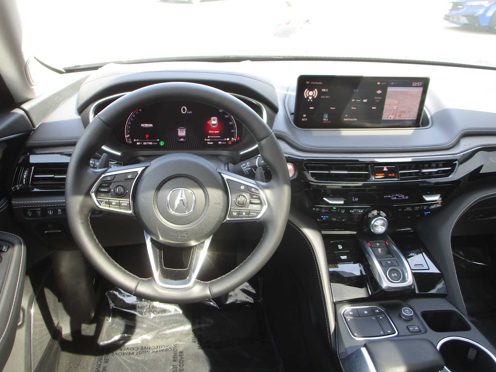 2023 Acura MDX SH-AWD Advance photo 10