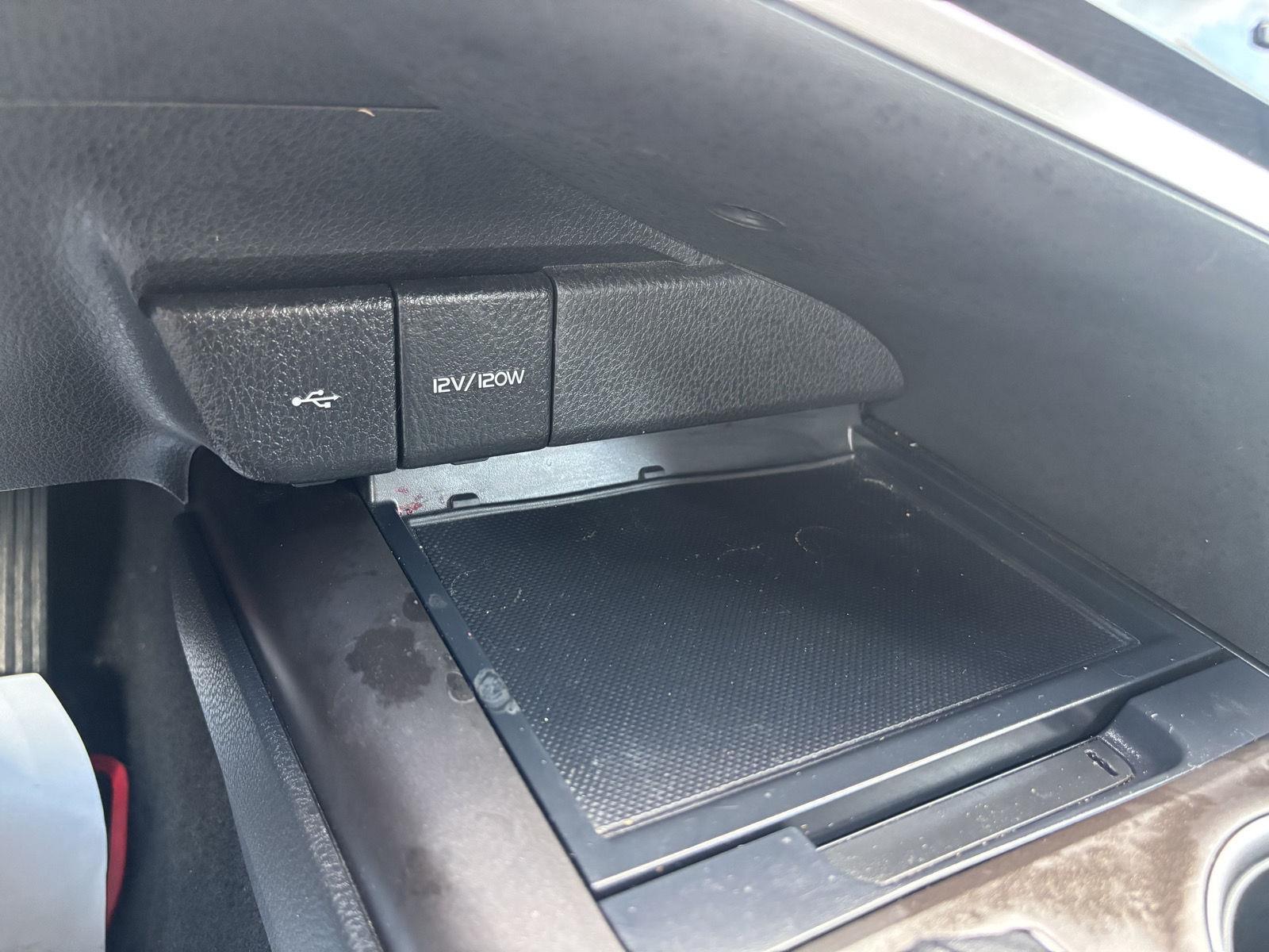 2021 Toyota Camry SE photo 26