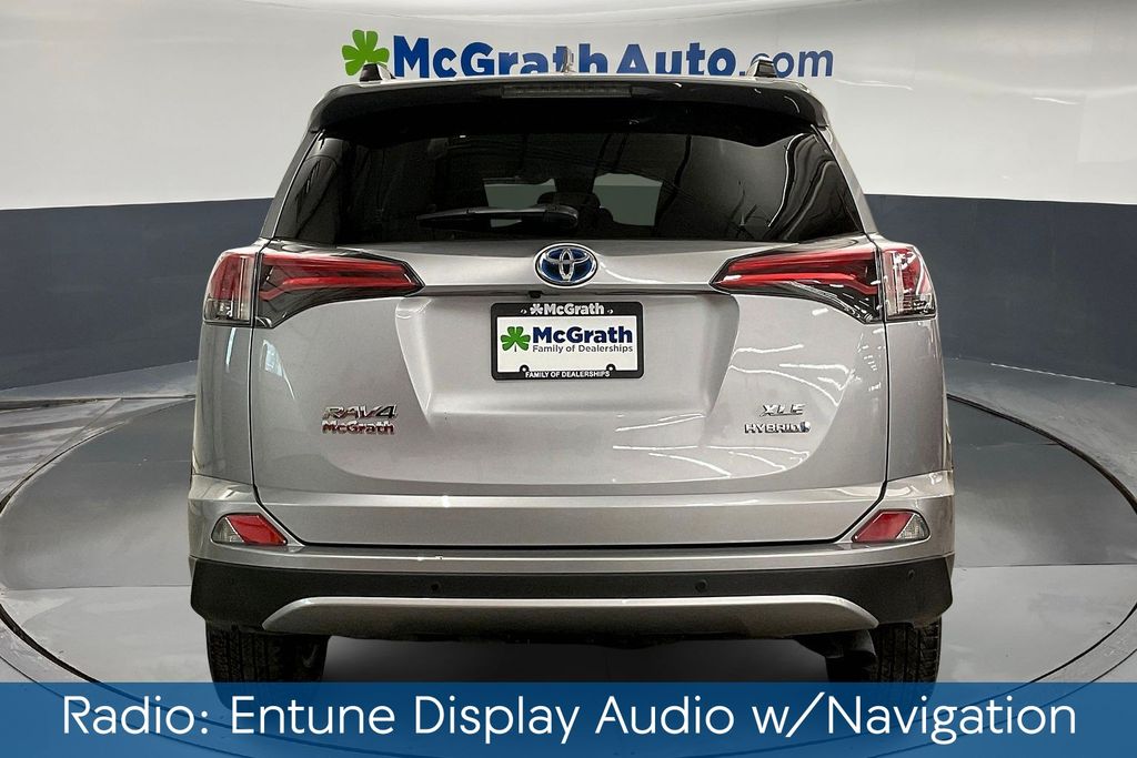 2018 Toyota RAV4 Hybrid XLE photo 4