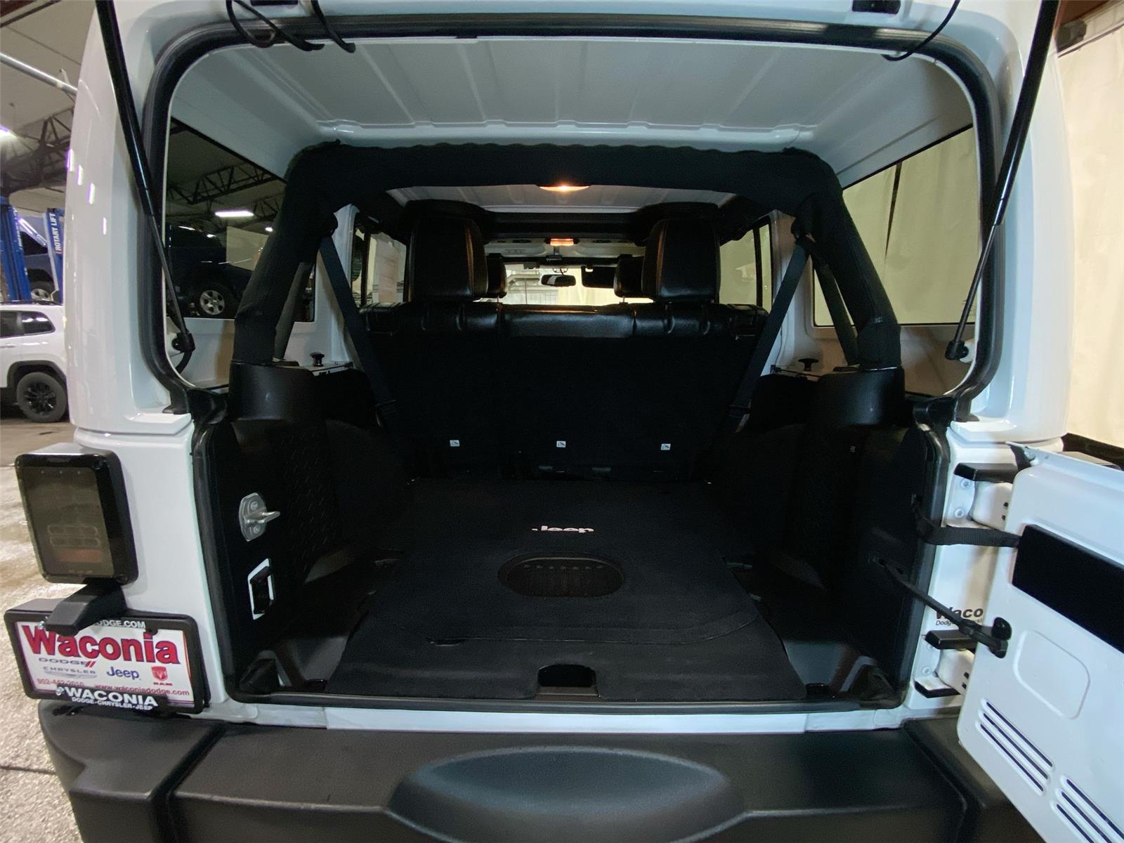 2016 Jeep Wrangler Rubicon photo 22