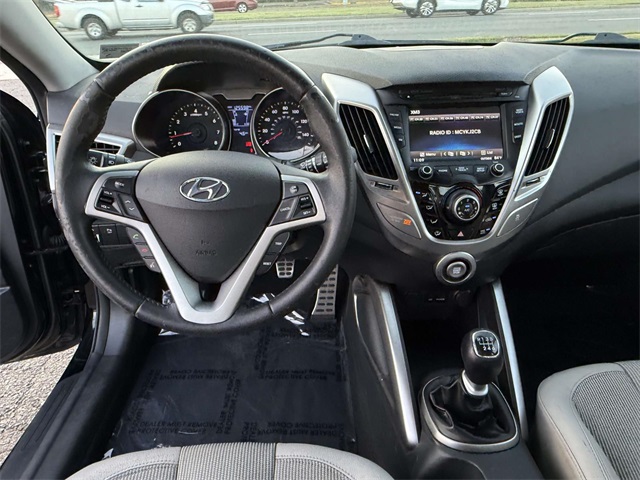 2012 Hyundai Veloster Base photo 13