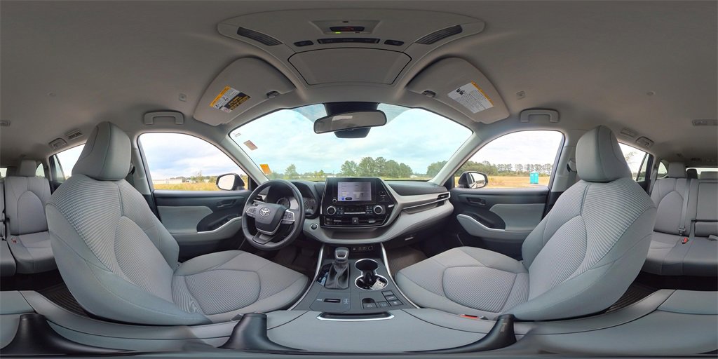 2024 Toyota Highlander LE photo 29