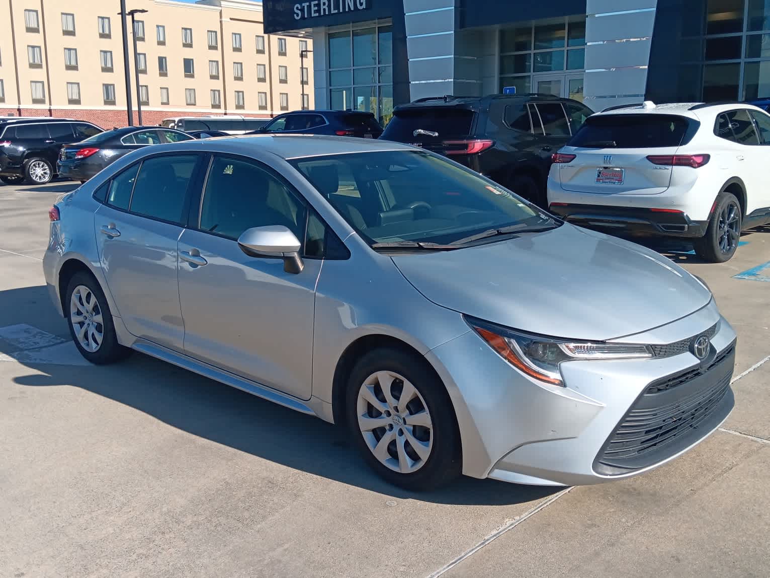 2023 Toyota Corolla LE photo 3