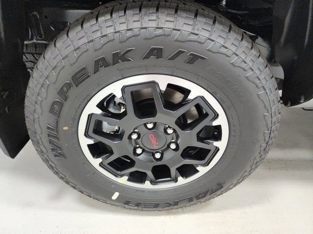 2025 Toyota Tacoma 4x4 TRD photo 7