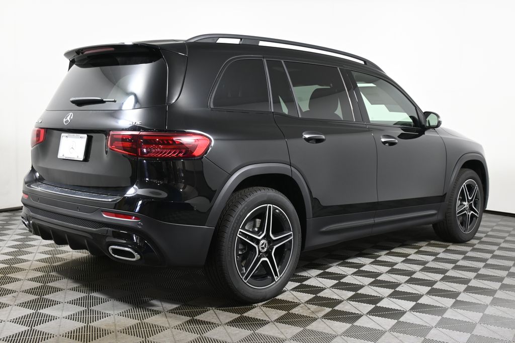 2025 Mercedes Benz GLB 250 4MATIC photo 4