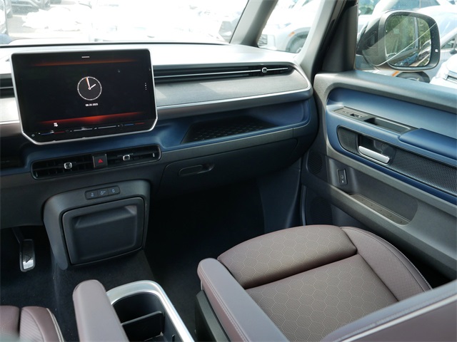 2025 Volkswagen ID. Buzz Pro S photo 9