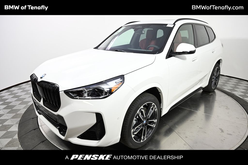 2025 BMW X1 28i's photo
