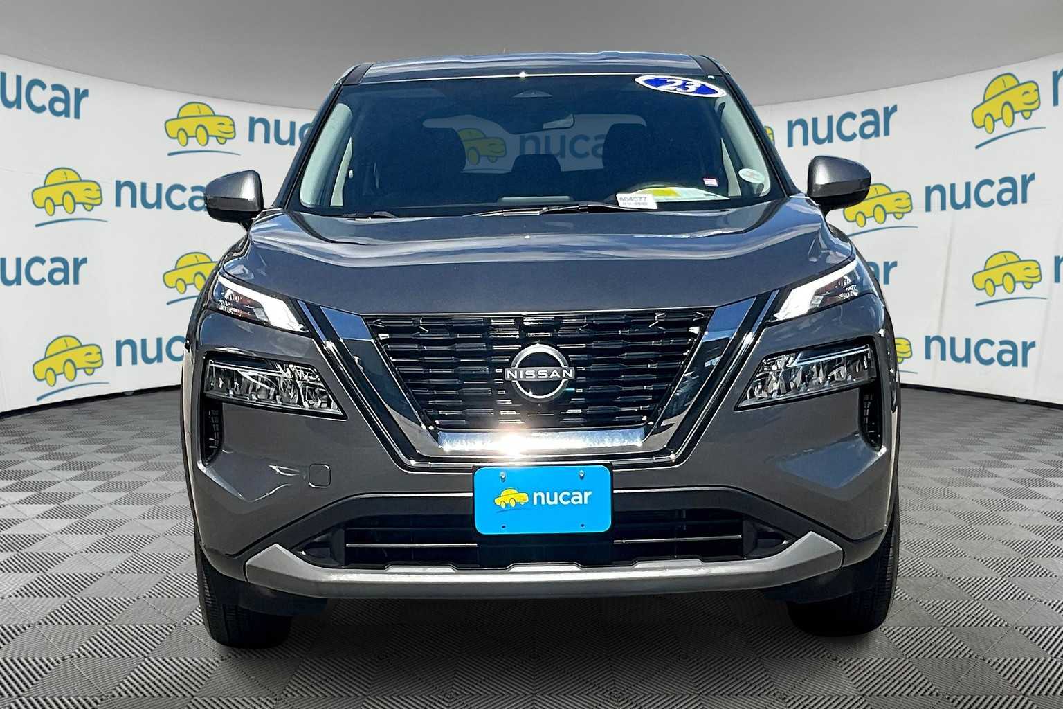 2023 Nissan Rogue SV photo 2