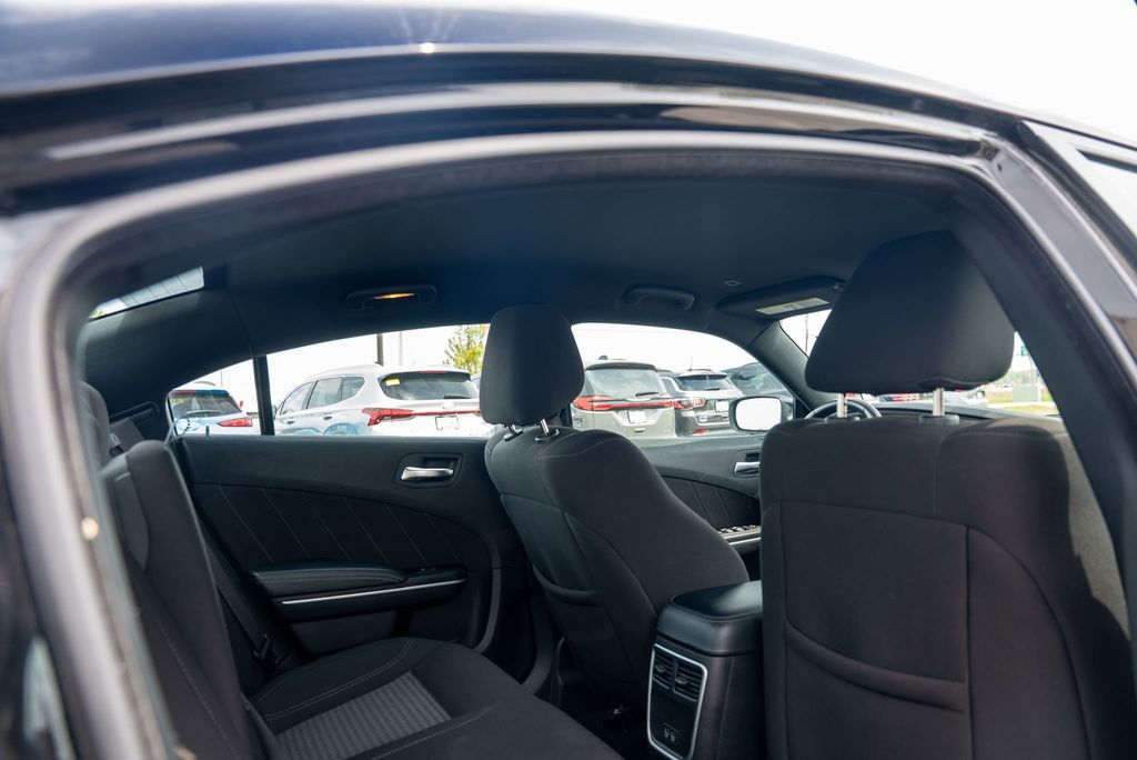 2023 Dodge Charger SXT photo 13