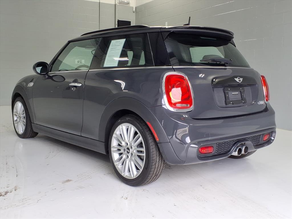2015 Mini Cooper Hardtop S photo 2