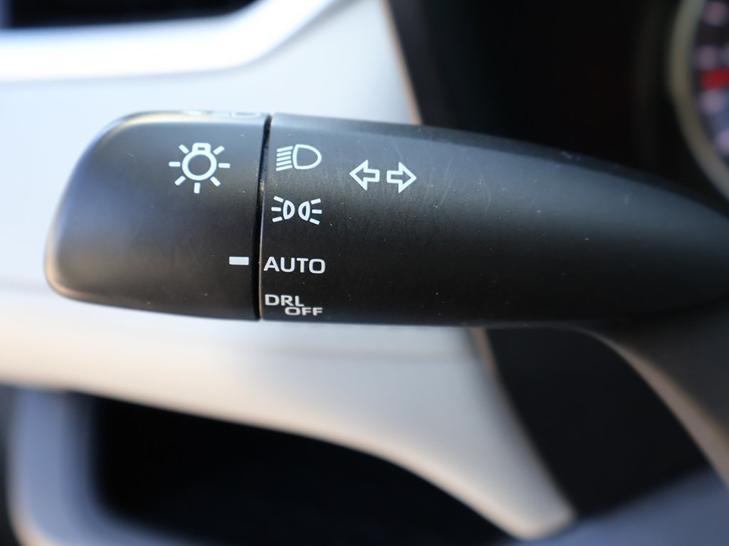 2022 Toyota RAV4 XLE photo 40