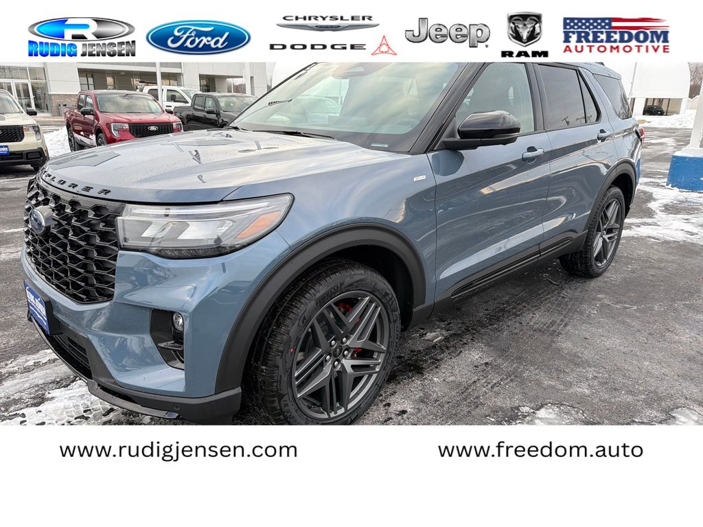 2026 Ford Explorer ST-LINE's photo