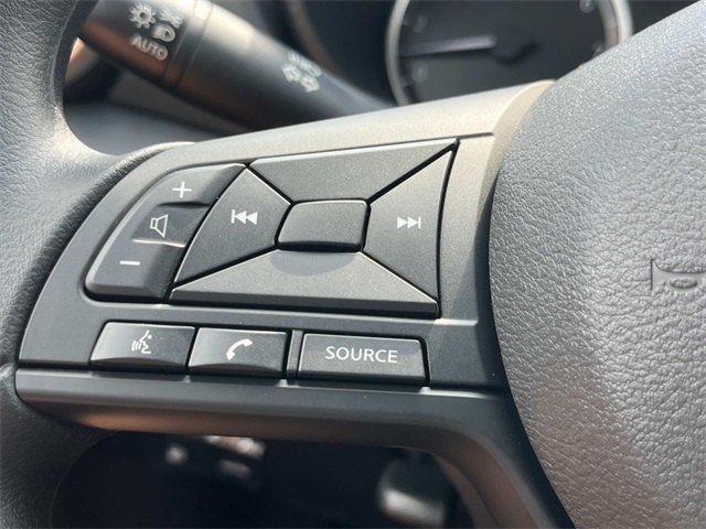 2025 Nissan Versa 1.6 S photo 22