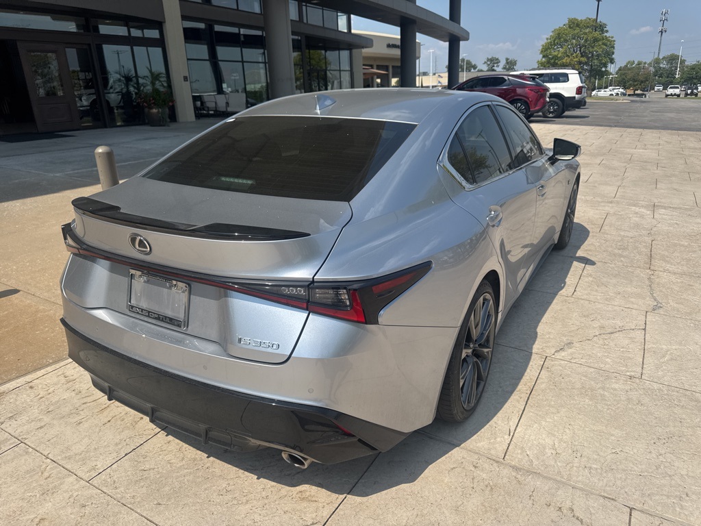 2023 Lexus IS 350 F SPORT photo 3