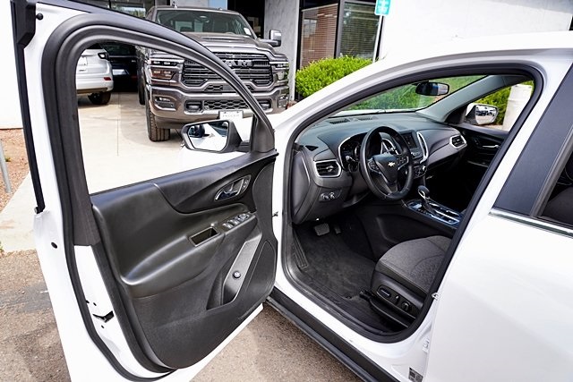 2024 Chevrolet Equinox LT photo 31