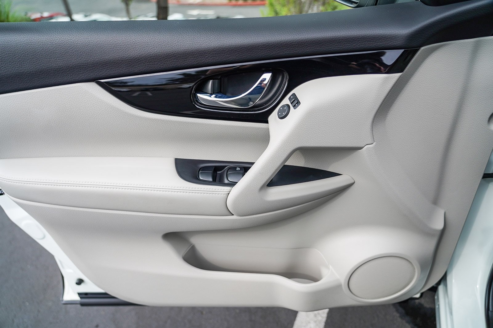 2022 Nissan Rogue Sport SL photo 16