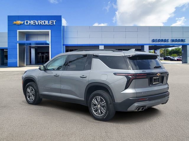 2025 Chevrolet Traverse photo 2