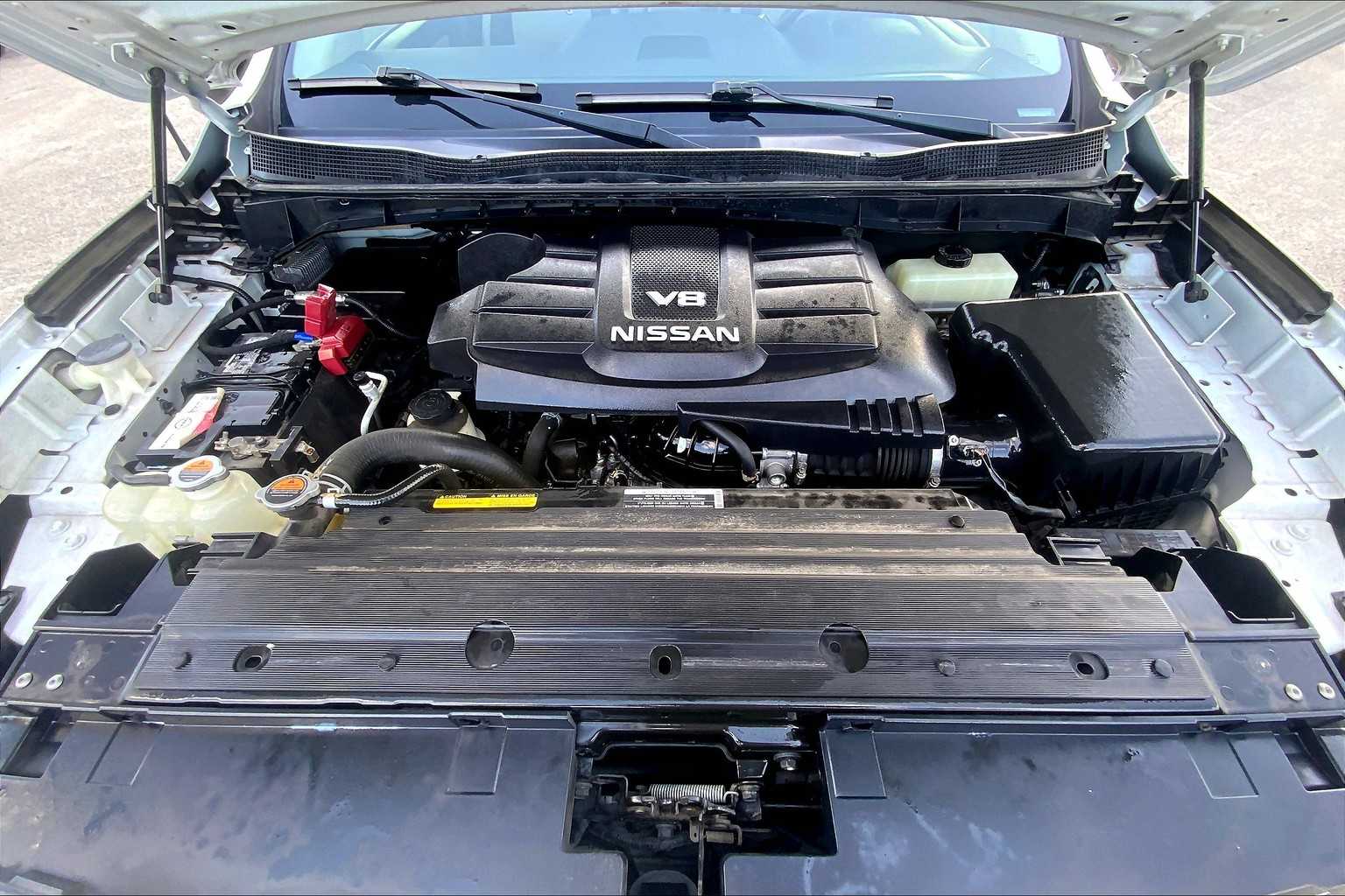 2020 Nissan Titan SV photo 26