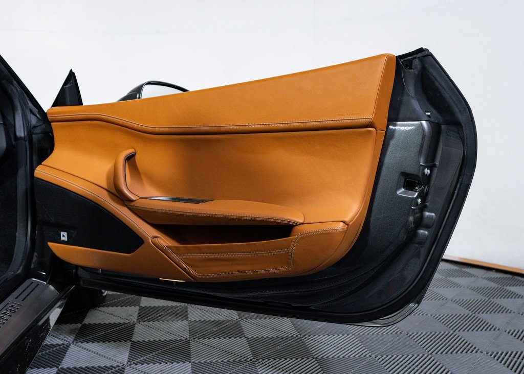 2014 Ferrari 458 Spider Base photo 20
