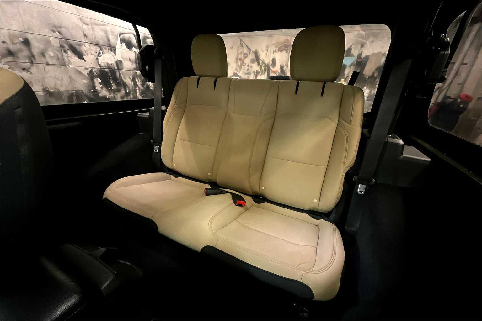2021 Jeep Wrangler Willys photo 17