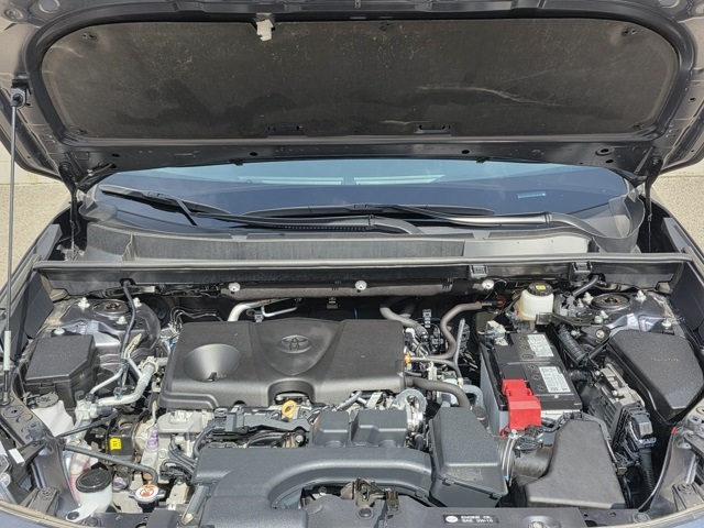 2022 Toyota RAV4 XLE photo 27