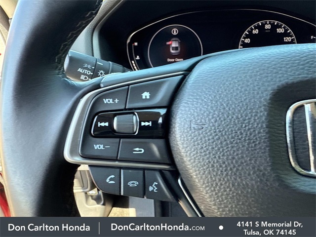 2018 Honda Accord Touring photo 16