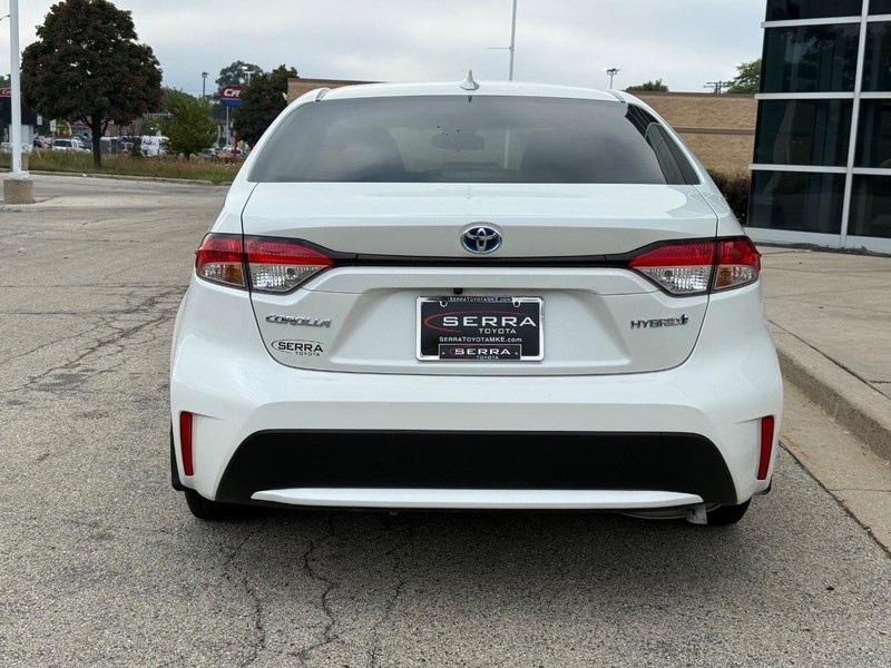 2021 Toyota Corolla Hybrid LE photo 4