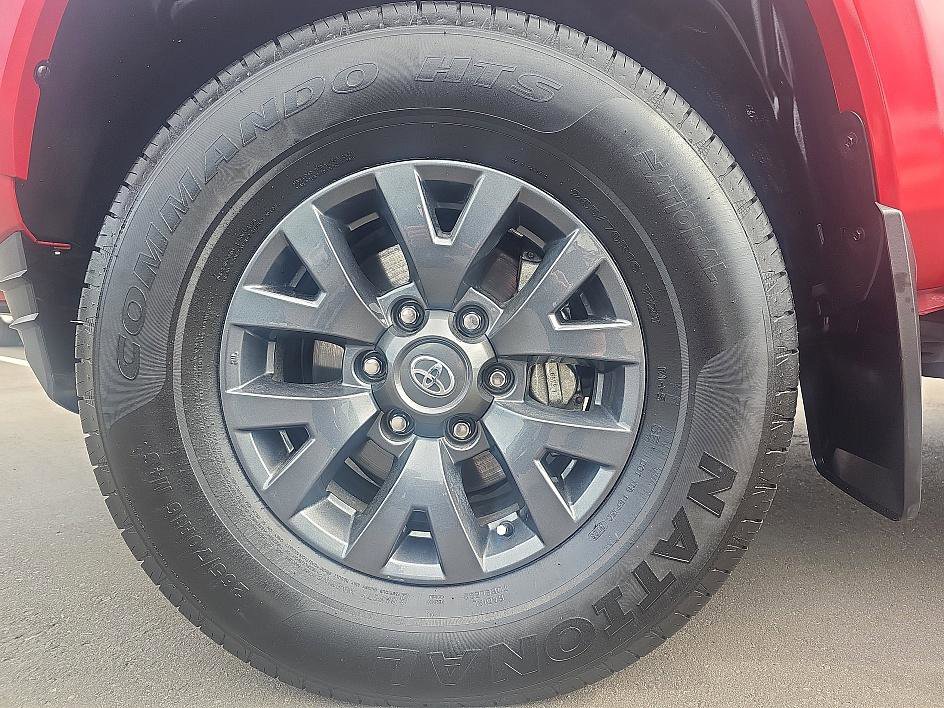 2023 Toyota Tacoma SR5 photo 8