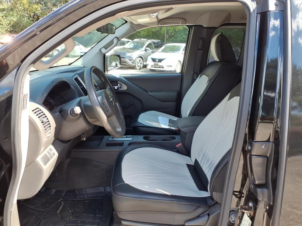 2016 Nissan Frontier S photo 9