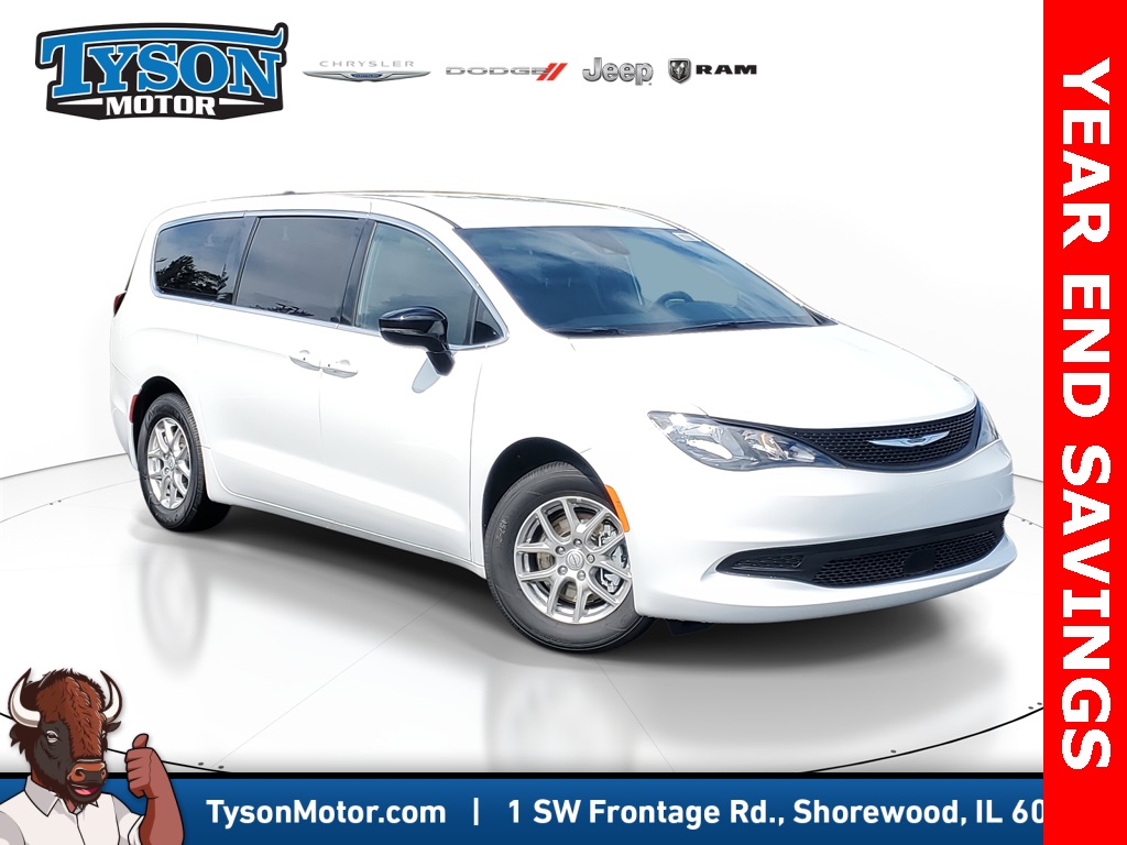 2026 Chrysler Voyager LX's photo