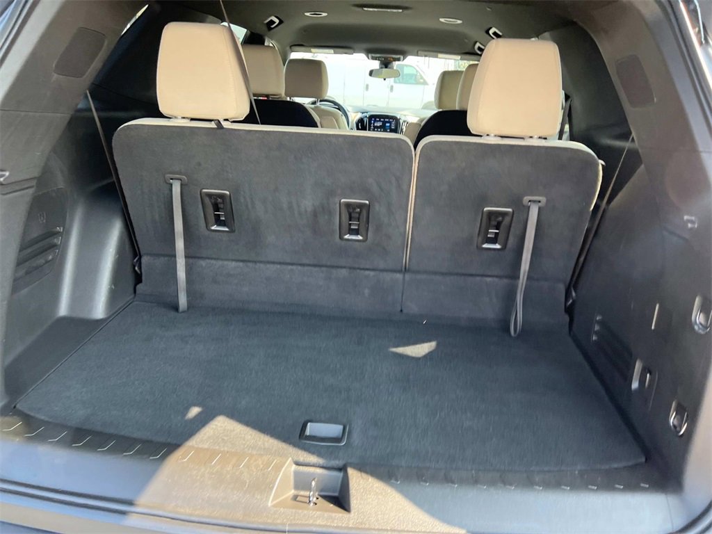 2023 Chevrolet Traverse Cloth photo 9