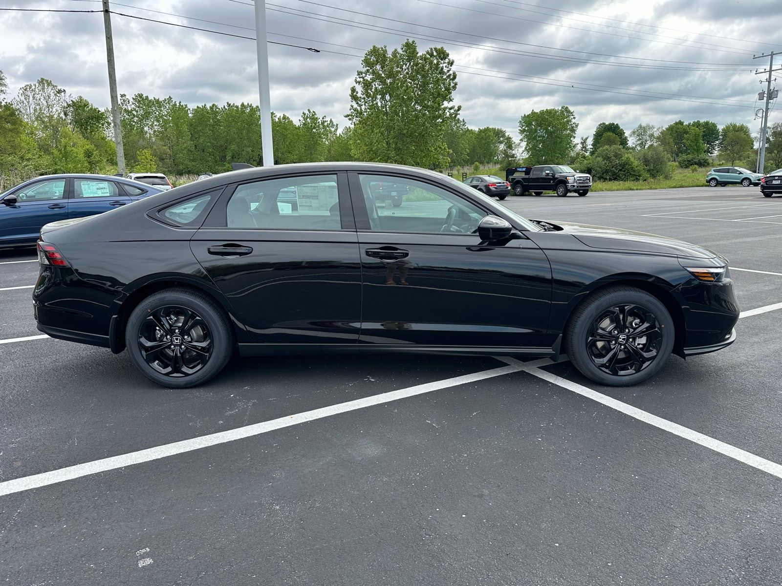 2025 Honda Accord 1.5T SE photo 4