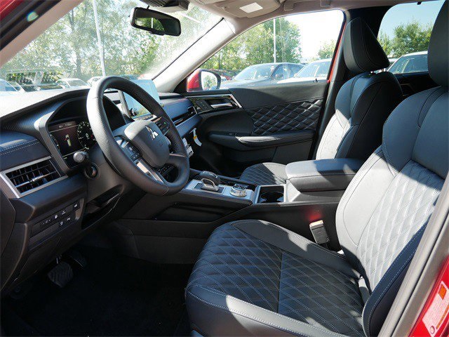 2025 Mitsubishi Outlander PHEV SEL photo 4