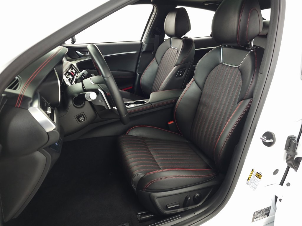 2025 Genesis G70 2.5T Sport Prestige photo 14