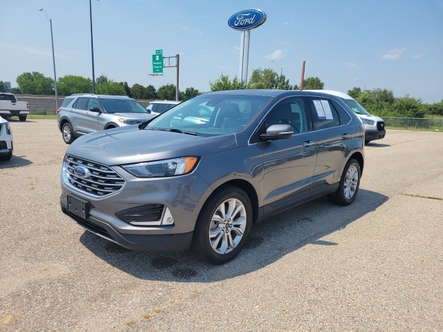 2024 Ford Edge Titanium photo 14