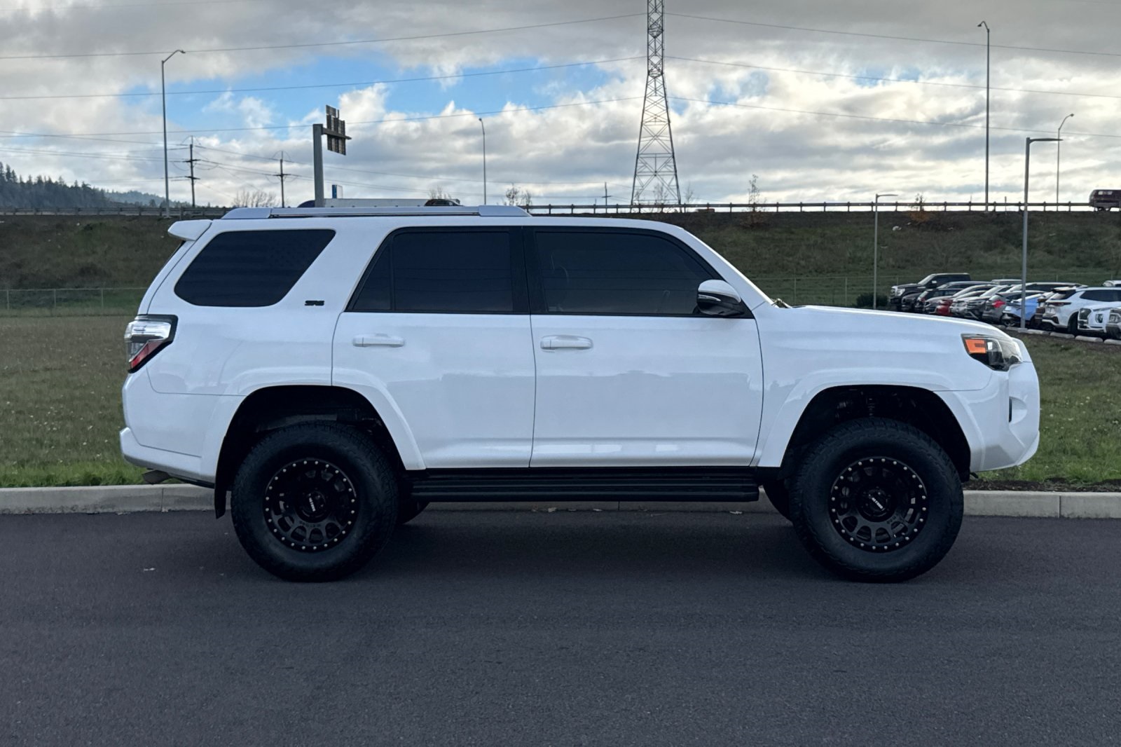 2016 Toyota 4Runner SR5 Premium photo 2