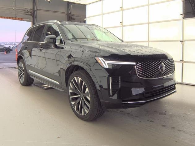 2025 Volvo XC90 Plus's photo