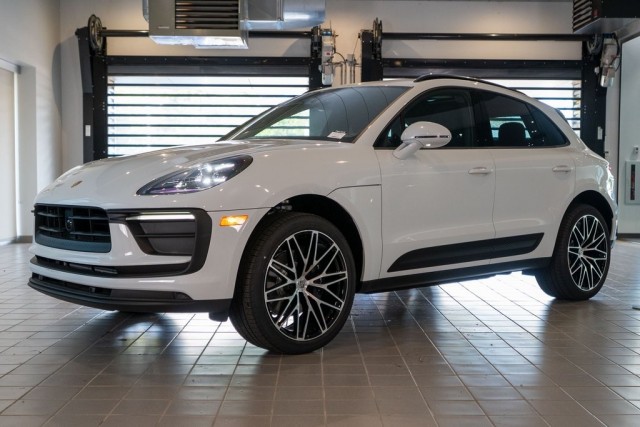 2025 Porsche Macan 